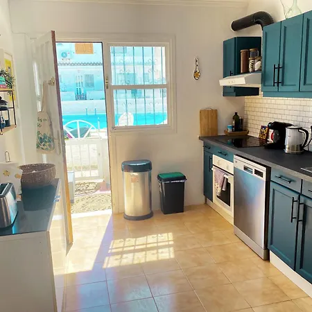 House For Up To 6 Guests With Pool Punta Prima Hébergement de vacances Torrevieja